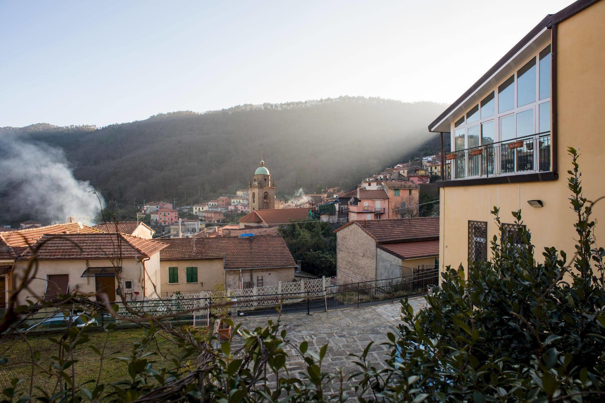 Auberge de jeunesse Ostello Tramonti à Biassa Extérieur photo